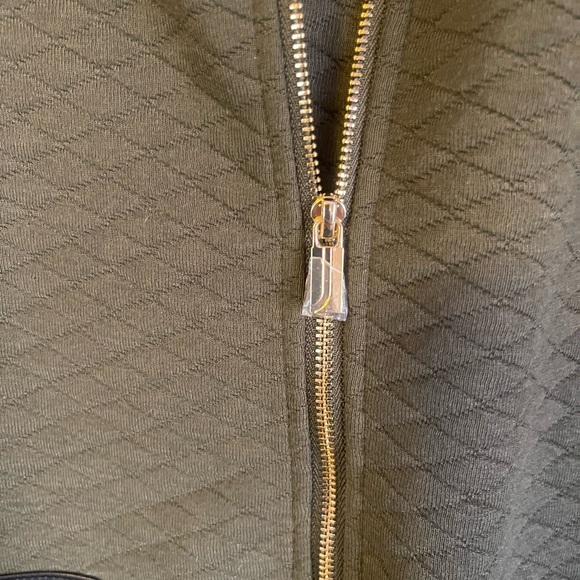 Jones New York Quilted Jacket | Size M - Picture 3 of 8